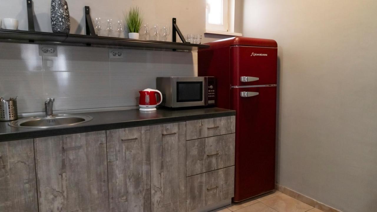 Central Fenix Apartment - Free Private Parking-Fast Wi-Fi Novi Sad Exterior foto